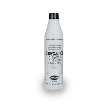 Solucin estndar, conductividad certificada, 1015 &miro;S/cm, 0,05 % NaCl, 500 mL, HACH®