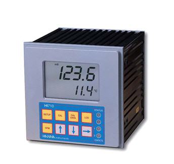 Controlador de conductividad microprocesado HI 700